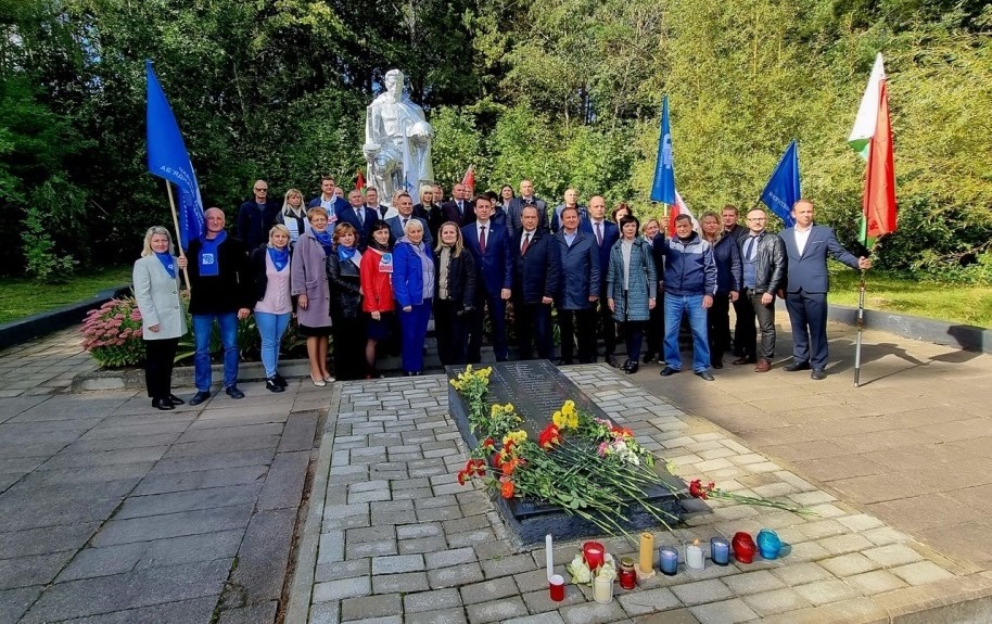 В «Эстафете памяти», в рамках Дня народного единства, приняли участие представители отраслевого профсоюза