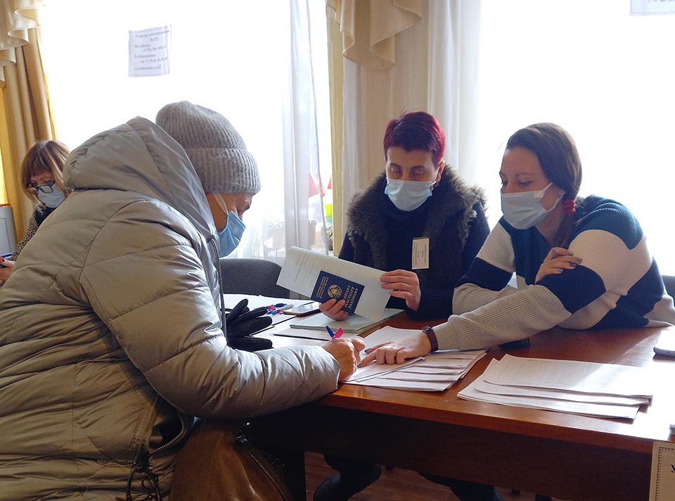 Председатель  участковой комиссии №124 Галина Беляева: могилевчане делают свой выбор осознанно
