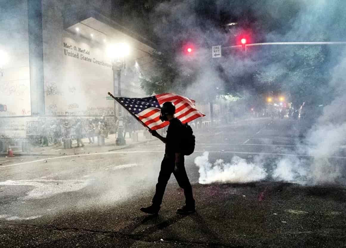 Антироссийские санкции вызовут хаос в экономике США, считает эксперт