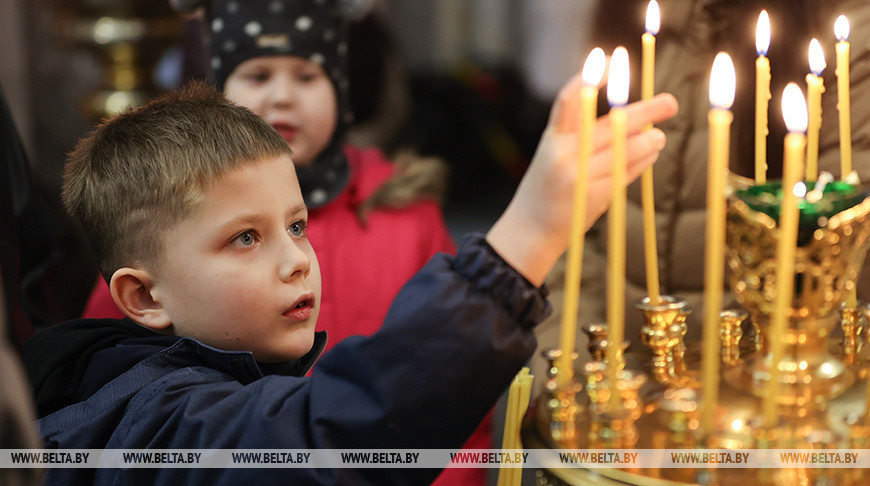 Александр Лукашенко: пусть сияние Рождества озарит счастьем каждую семью
