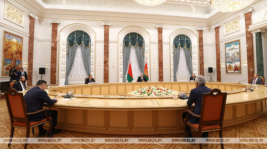 Лукашенко провел встречу с главами МИД государств - членов ОДКБ
