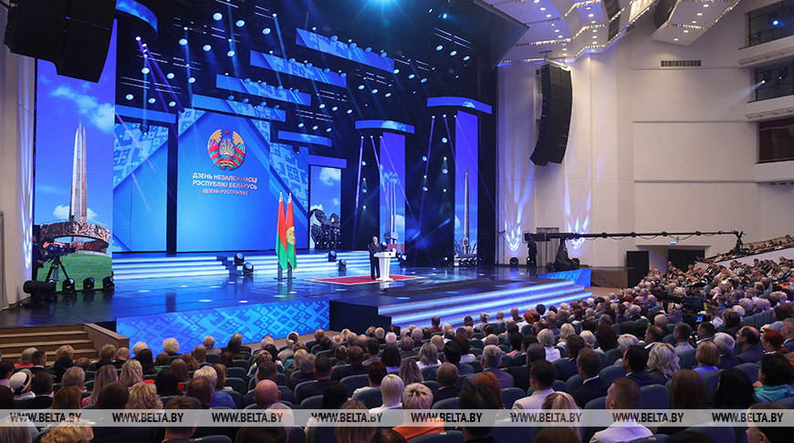 Лукашенко: вирус ненависти ко всему славянскому передается на Западе из поколения в поколение