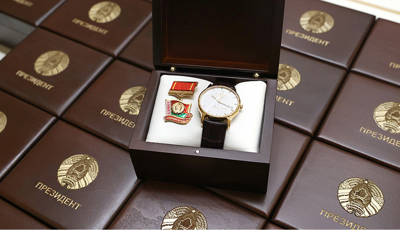 Лукашенко: в Беларуси защита Родины была и будет в руках мужественных и отважных людей