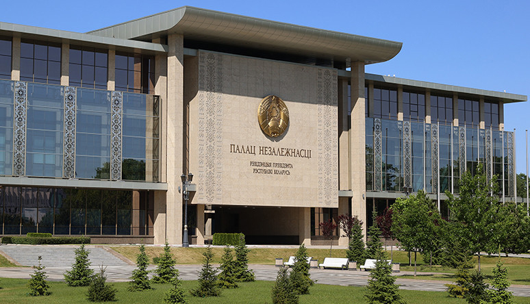 Создание портовых мощностей для перевалки белорусских грузов обсудят на совещании у Лукашенко