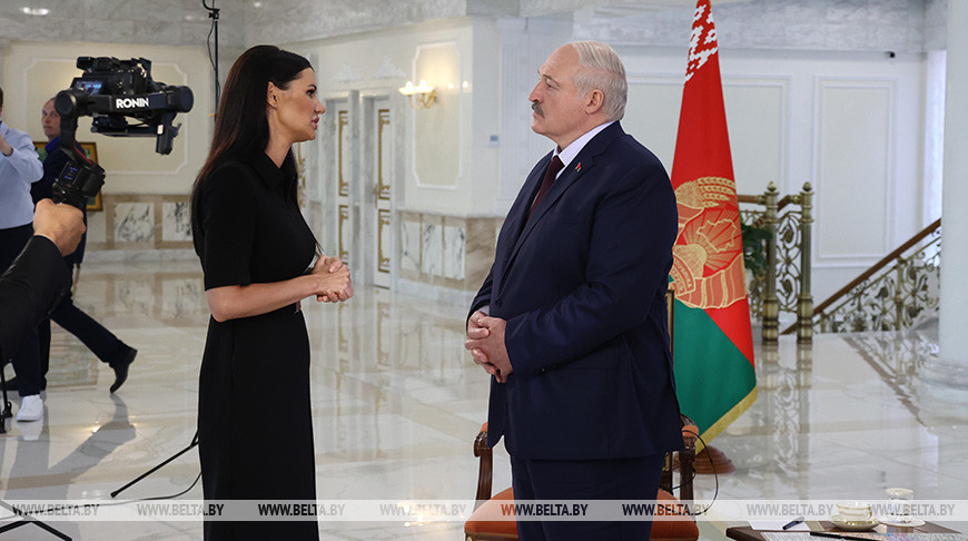 Лукашенко рассказал о контактах со спецслужбами Украины