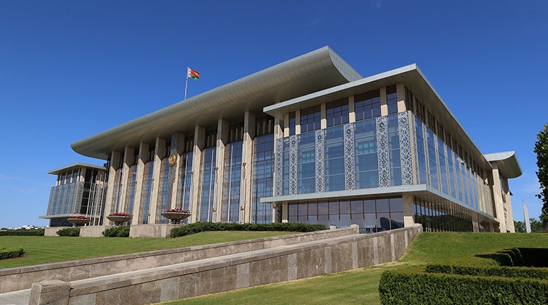 Лукашенко поздравил народ Украины и заявил о готовности сделать все для прекращения конфронтации