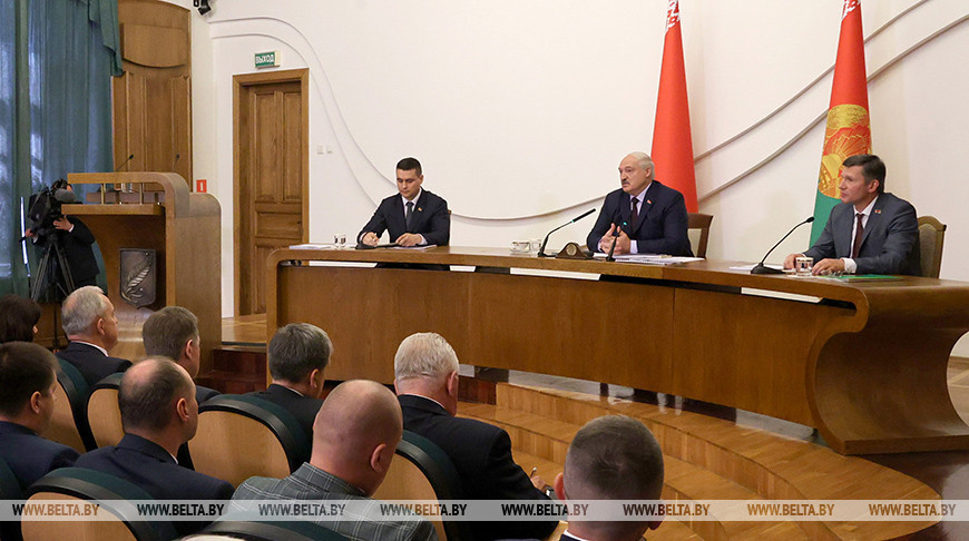 Лукашенко: страну нужно сохранить и нужно в этом плане мобилизоваться