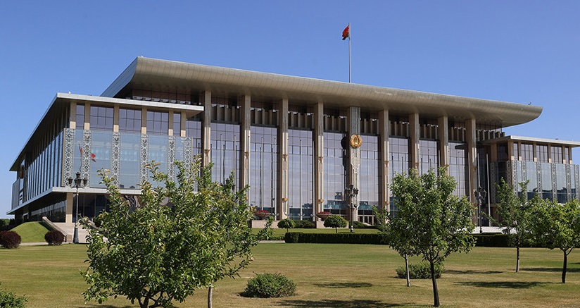 Лукашенко ориентирует парламент нынешнего созыва на решение всех задач в развитие Конституции до окончания полномочий