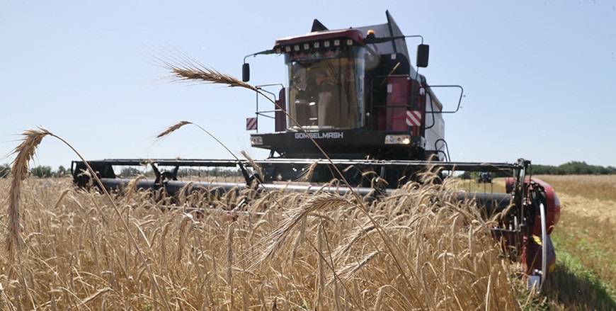 Лукашенко: наш народ всегда высоко ценил нелегкий труд на сельской ниве