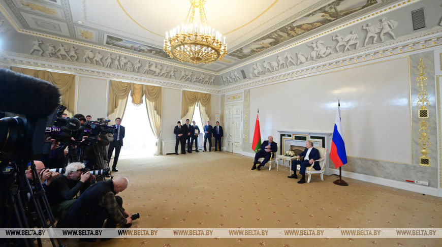 Лукашенко: нас начали "напрягать" вагнеровцы - просятся на запад