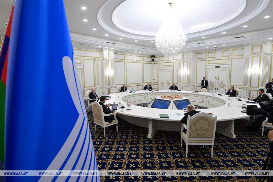 Лукашенко на саммите СНГ: нельзя потерять русский язык, это наше величайшее достояние