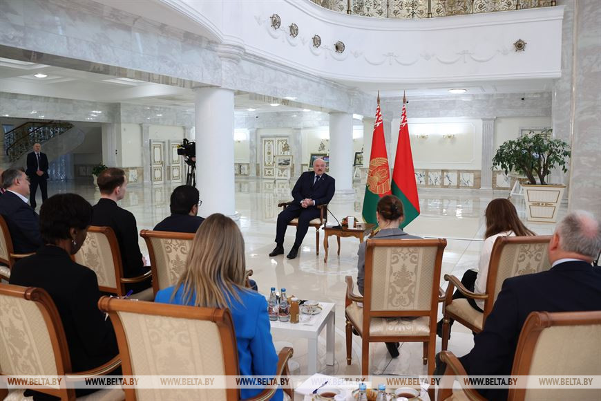 Лукашенко о закрытии пунктов пропуска: это экономическая провокация, Беларусь ответит