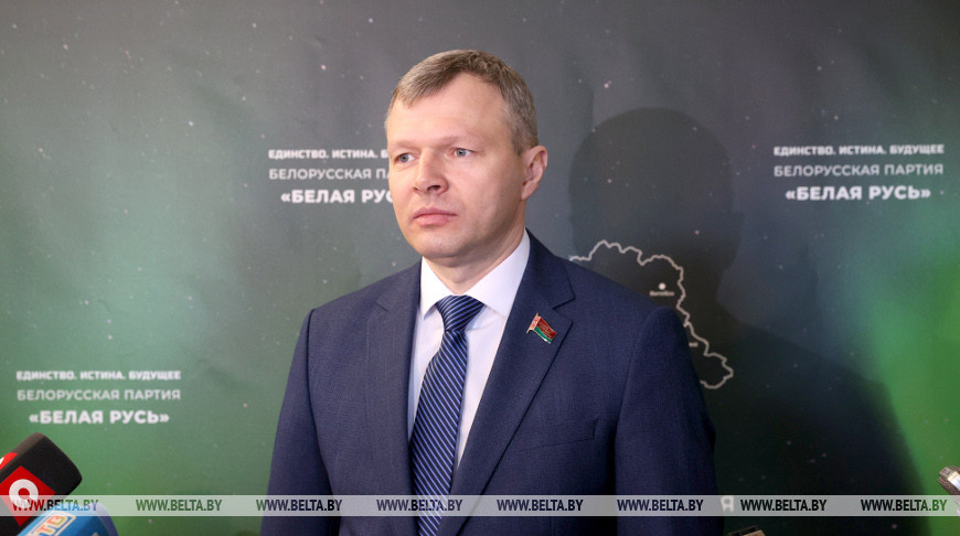 Романов: партийная система Беларуси выходит на новый, более высокий уровень развития