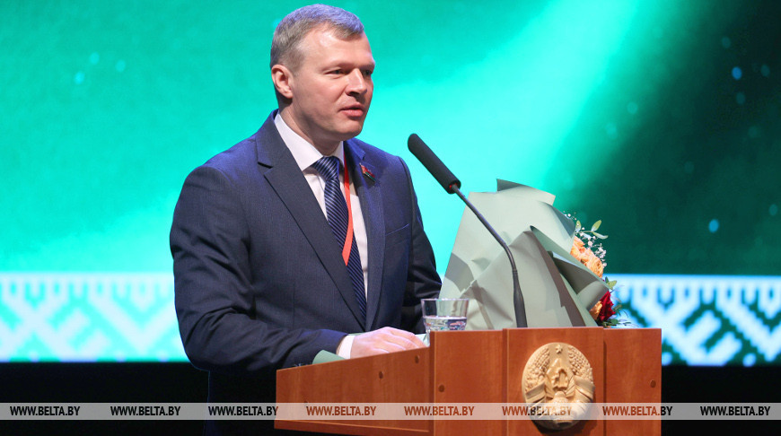 Белорусскую партию "Белая Русь" возглавил Олег Романов