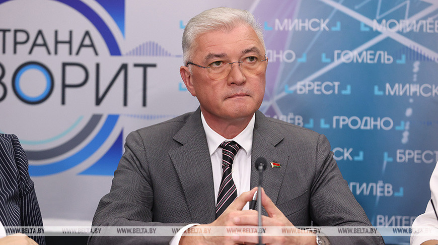 В Могилеве и Могилевском районе к 1 сентября заменят все окна в учреждениях образования