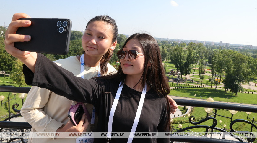 "Красивый город с дружелюбными людьми". Лучники на экскурсии познакомились с Могилевом