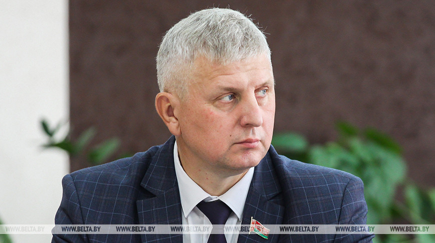 Вопросы ЖКХ и трудовых отношений: Бельский провел прием граждан в Могилеве