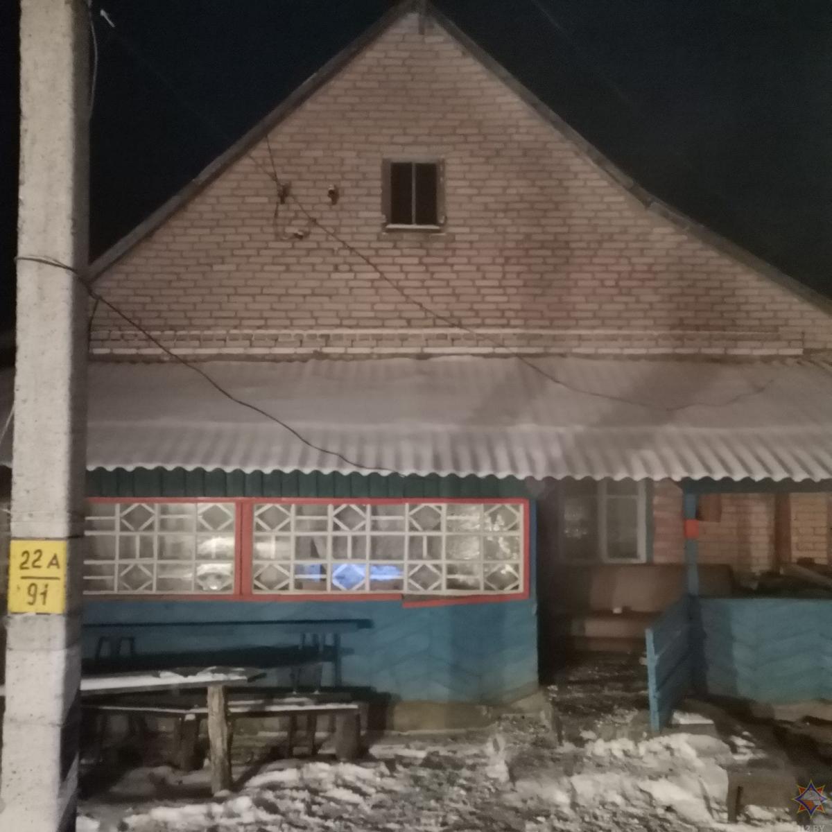 На пожаре в Горецком районе спасли пенсионера