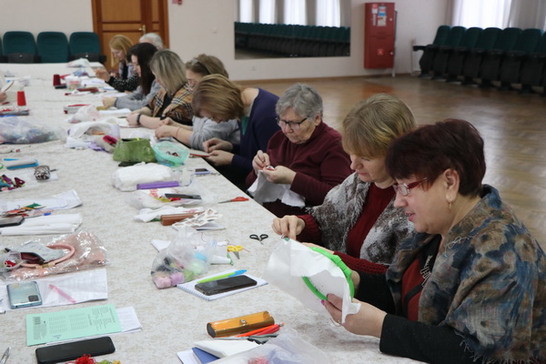 Областной семинар-практикум по выполнению творческих заданий по вышивке карты Беларуси проходит в Могилеве