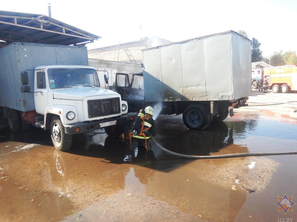 В Могилеве на улице Авиаторов горел грузовой автомобиль
