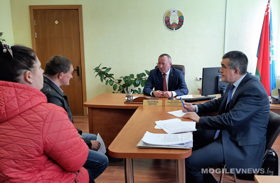 Леонид Мартынюк провел прием граждан в Пашковском сельисполкоме