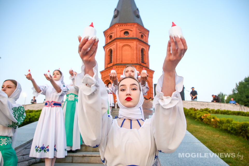 Акция «Звон скорби» прошла на Буйничском поле. Фото.