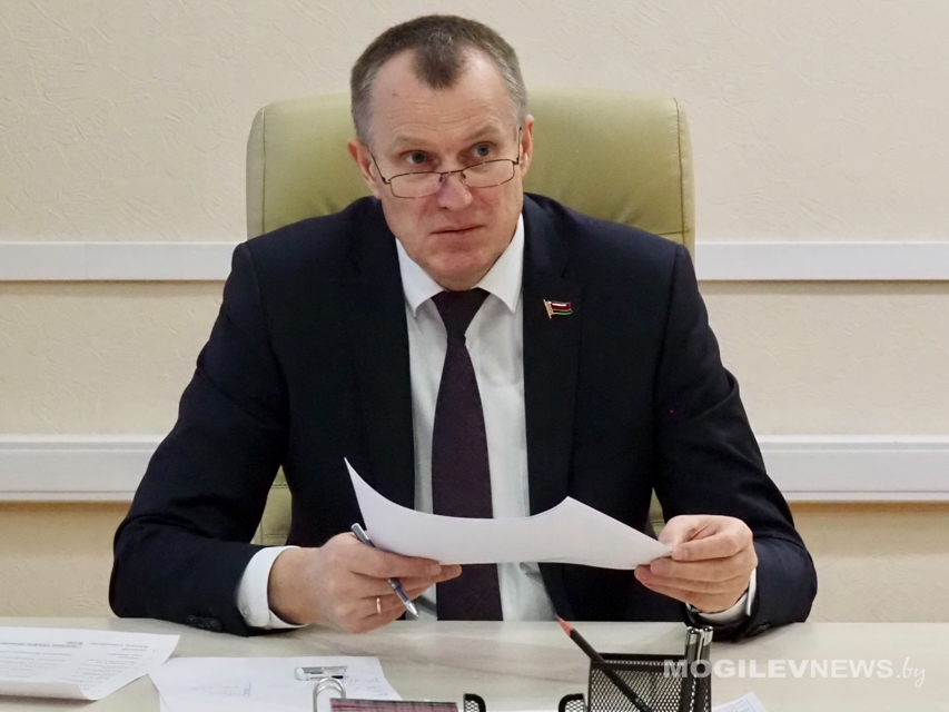 Личный прием граждан провел председатель Могилевского облисполкома Анатолий Исаченко. Фото
