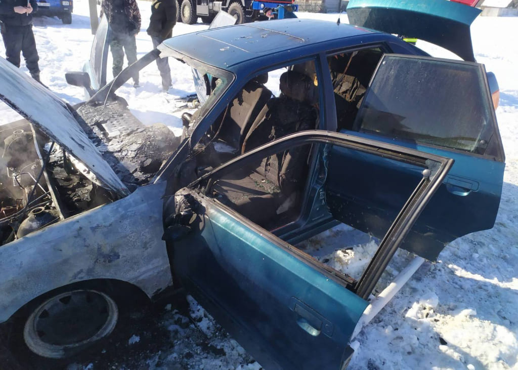В Чериковском районе горел автомобиль