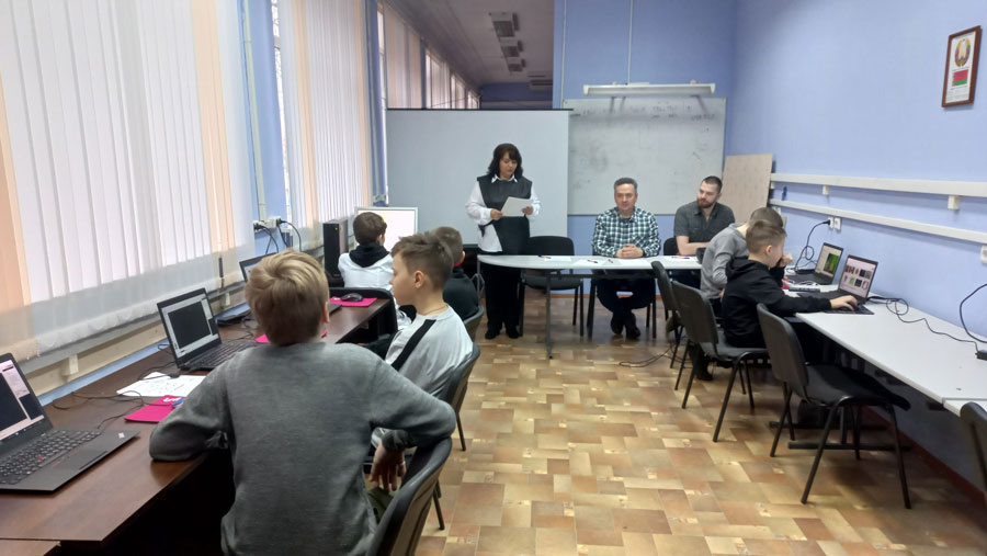 Областной этап республиканского конкурса по основам профессиональной подготовки среди школьников «Hi-Tech» прошел в Могилеве