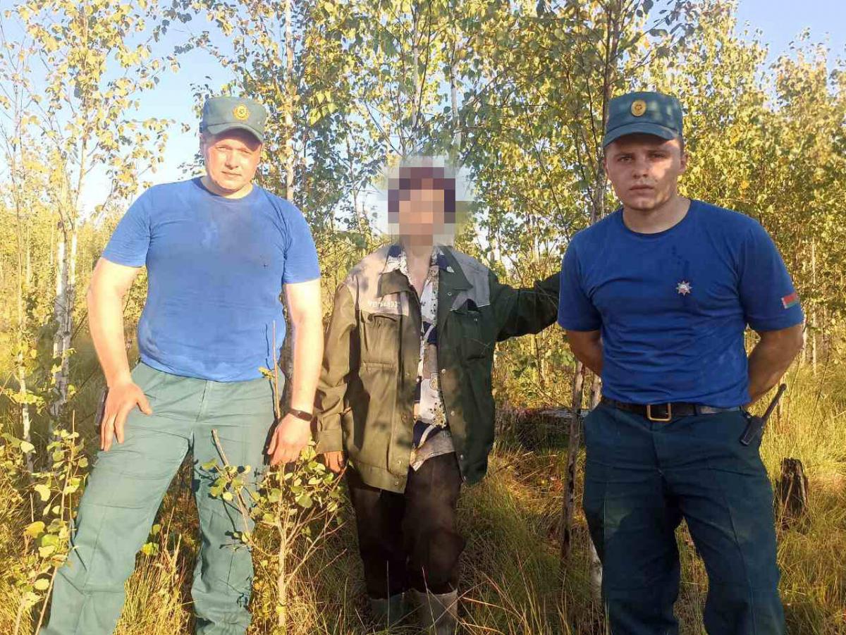 В Осиповичском районе спасатели помогли выбраться из леса минчанке
