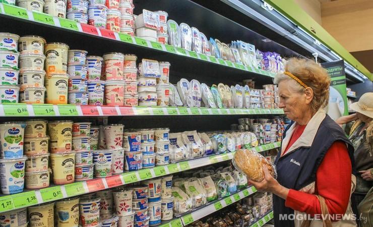 Очередные случаи завышения цен и просрочки выявил КГК Могилевской области
