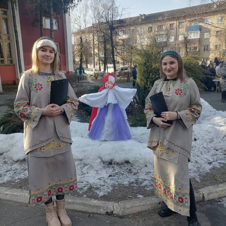 Масленицу отмечают в Бобруйском медколледже. Фото