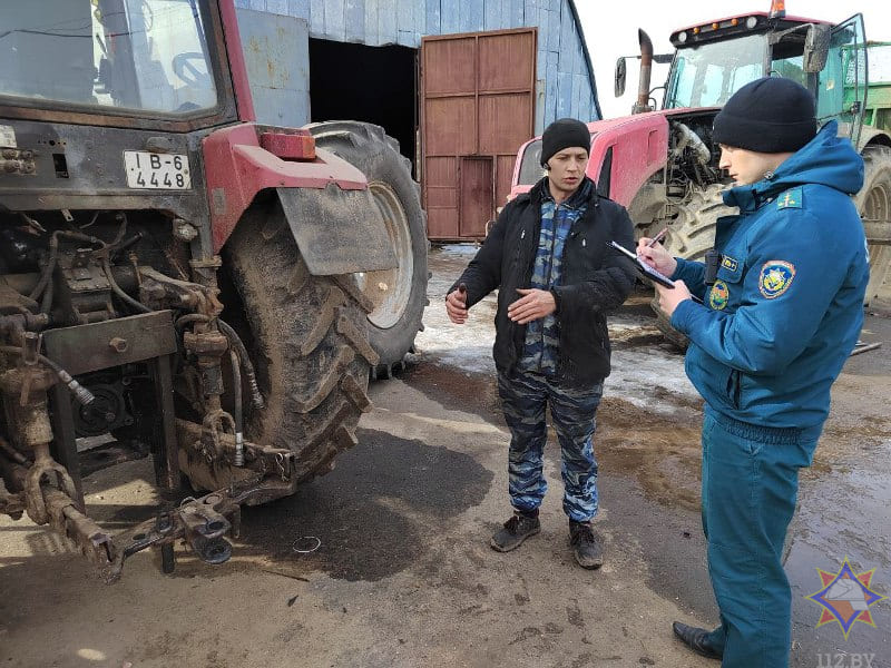 Чаусские спасатели обследовали сельскохозяйственные объекты
