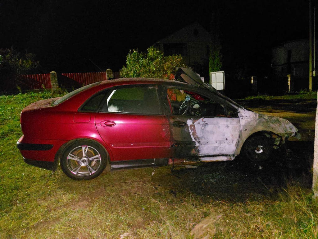 Пожар Citroen тушили в Горках