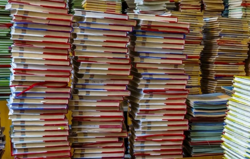 «Горячую линию» по вопросам качества учебников и учебных пособий проведет КГК 14-16 августа