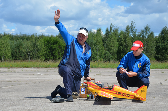 В Быхове прошел открытый чемпионат РБ по радиоуправляемым авиамоделям