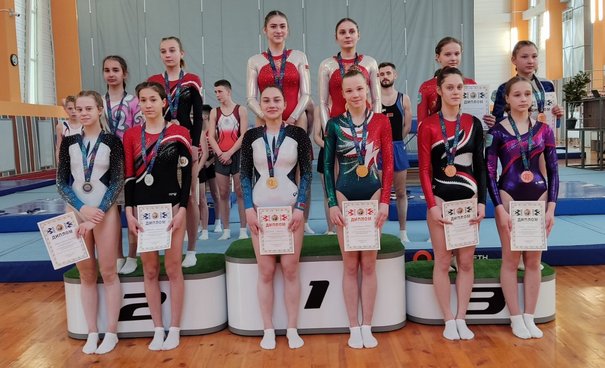 Могилевская команда заняла второе общекомандное место на открытом чемпионате Беларуси по прыжкам на батуте