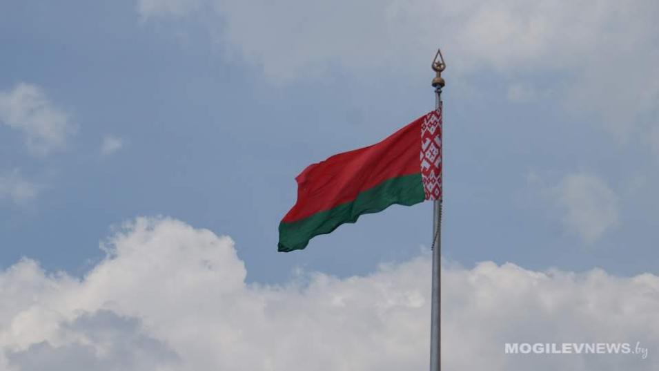 Лукашенко подписал указ об изменении названия Дня Государственных герба и флага Беларуси