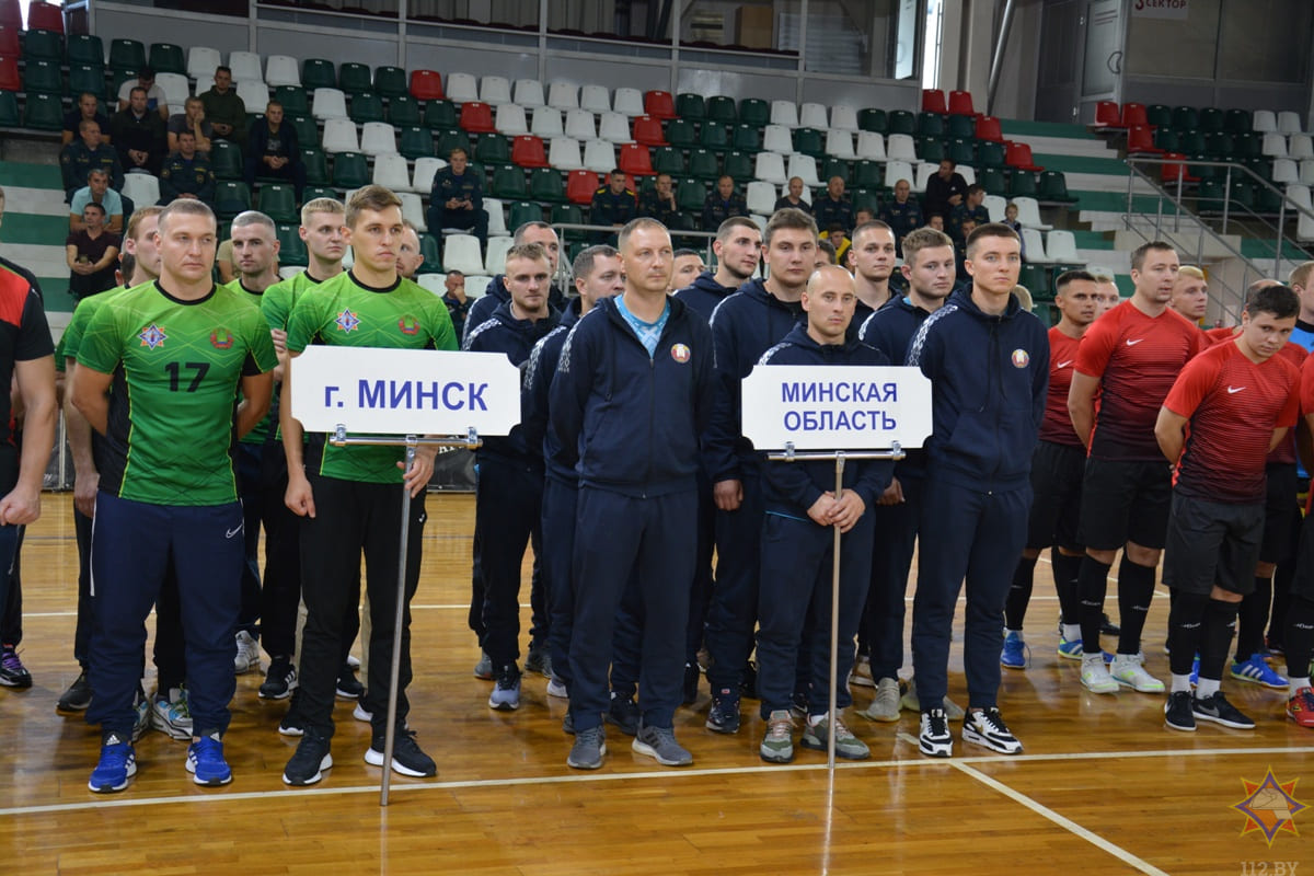Республиканские соревнования по мини-футболу среди подразделений МЧС стартовали в Могилеве