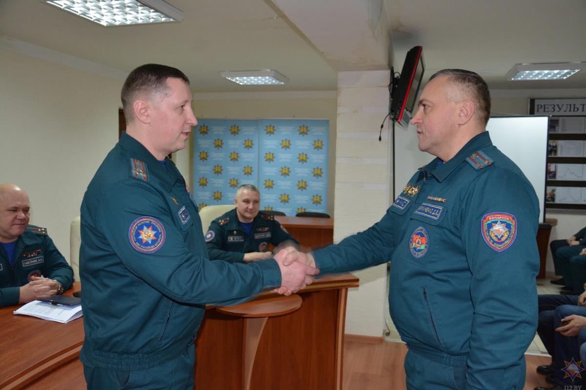 Сергей Демидов вручил награды и грамоты лучшим спасателям области