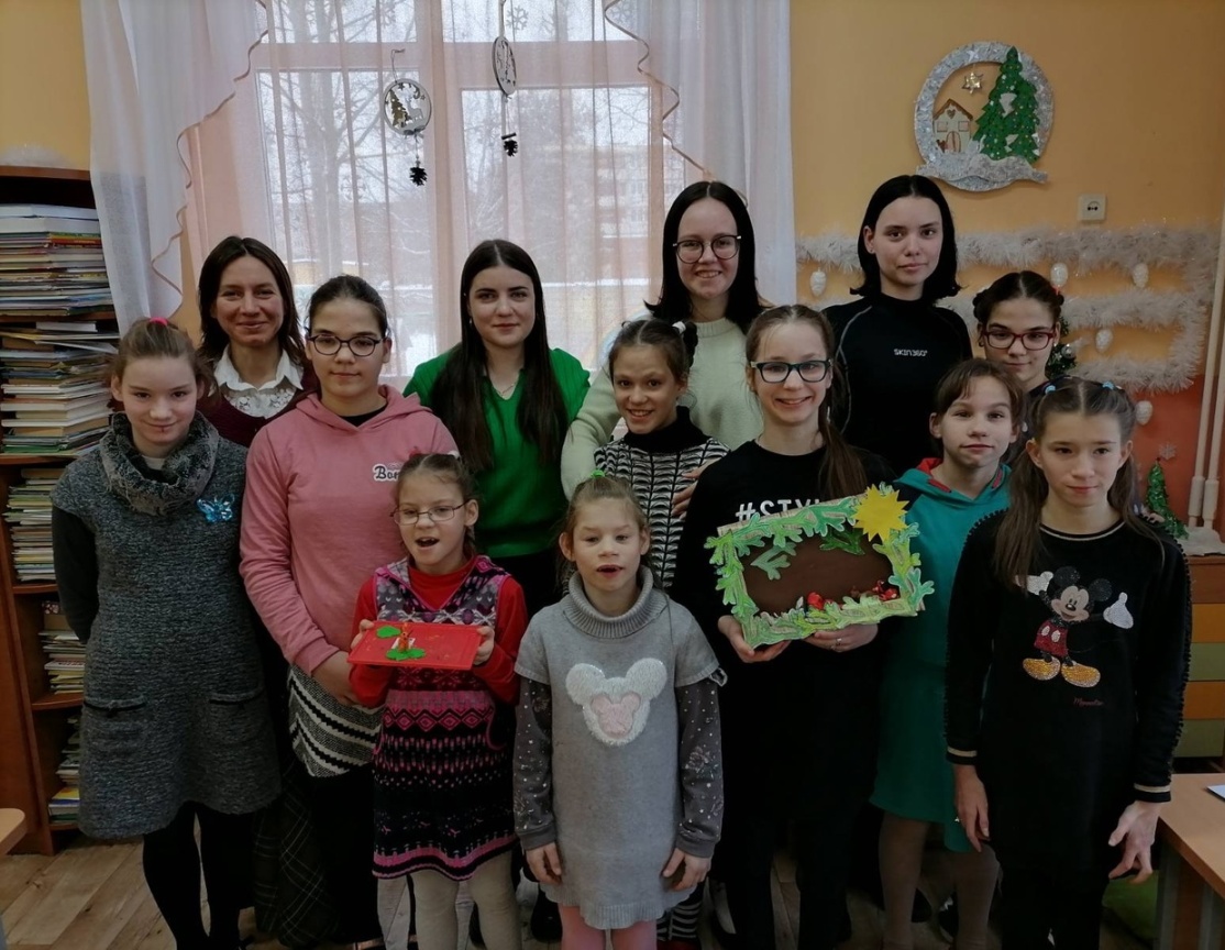 Учащиеся Бобруйского госмедколледжа посетили Детский дом в рамках акции «Чудеса на Рождество»