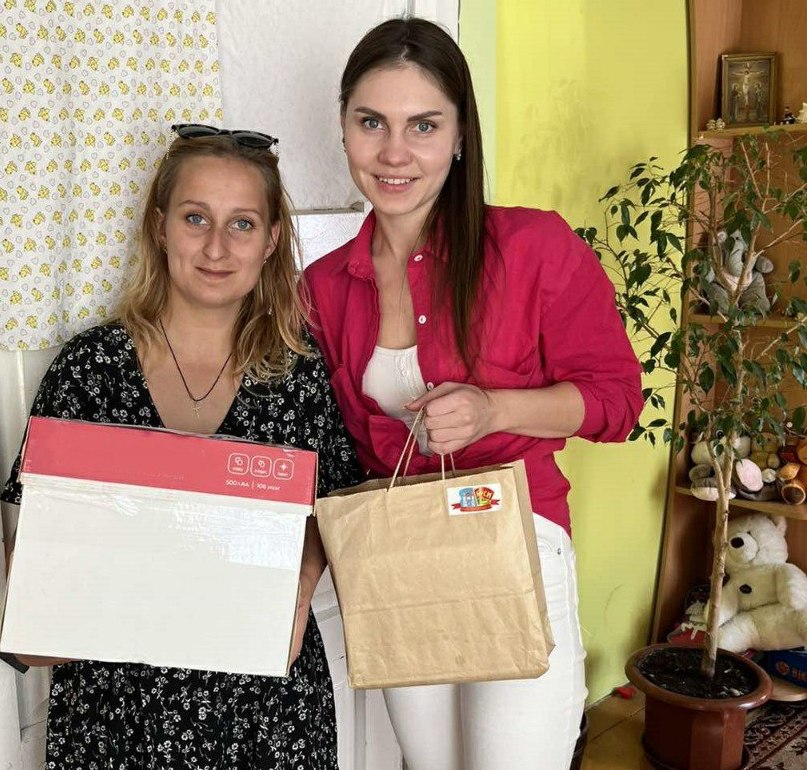 Волонтеры общественных организаций посещают многодетные семьи в рамках акции «В школу с Добрым Сердцем!»