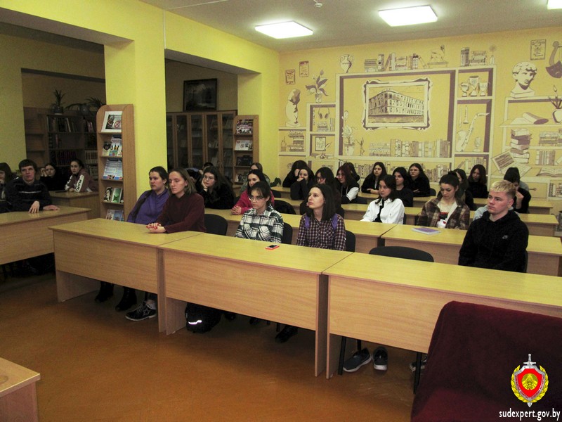 О профилактике наркомании поговорили эксперты ГКСЭ с учащимися могилевского колледжа искусств