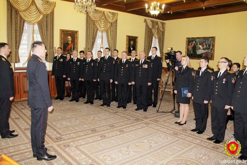 Церемонии принесения Присяги, присвоение очередного спецзвания и награждение сотрудников управления ГКСЭ по Могилевской области прошло в Ратуше