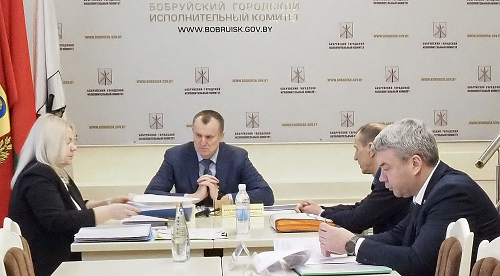 Анатолий Исаченко провел прием граждан в Бобруйске