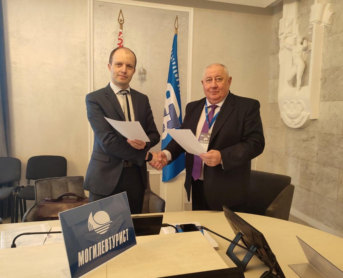 Более 50 договоров заключили «первички» облорганизации отраслевого профсоюза в ходе туристического форума «Открой Беларусь»