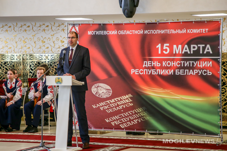 Диалоговая площадка ко Дню Конституции прошла в ДК области. Фото