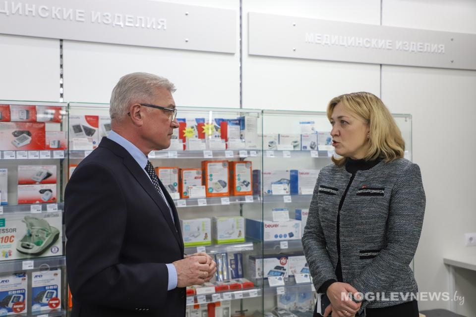 Валерий Малашко ознакомился с работой модернизированной аптеки №1 Могилева