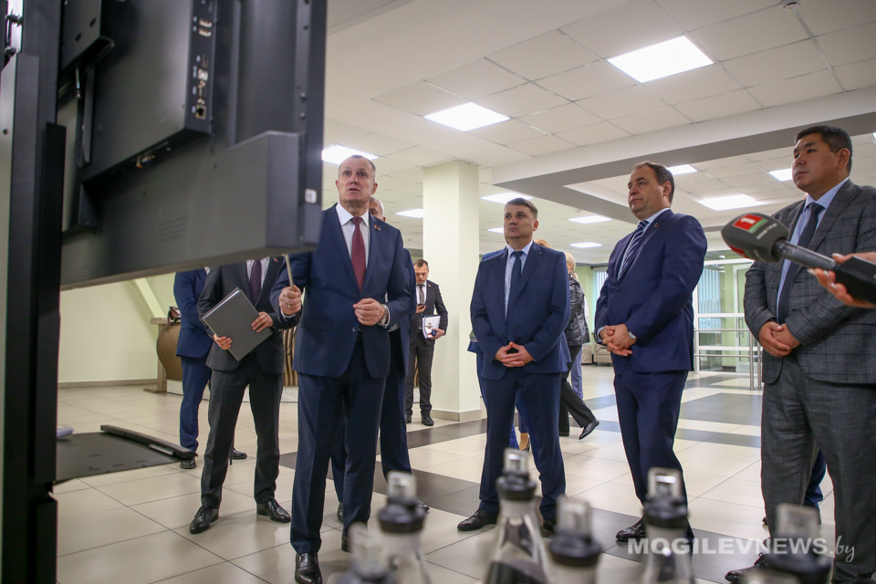 Роман Головченко с рабочим визитом посетил Могилевскую область. Фото.