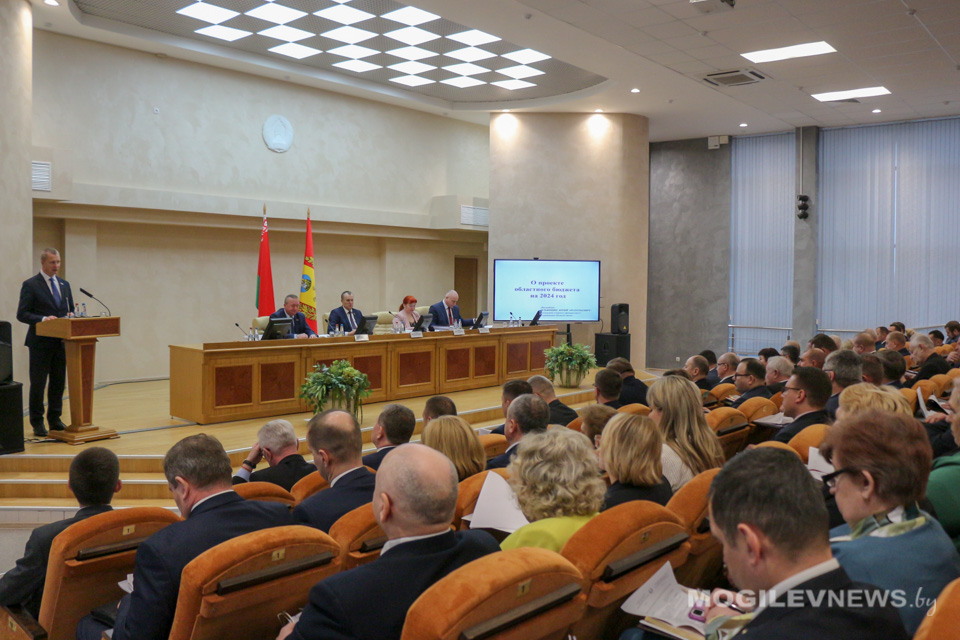 Очередная пятьдесят вторая сессия Могилевского областного Совета депутатов состоялась в Могилеве. Фото